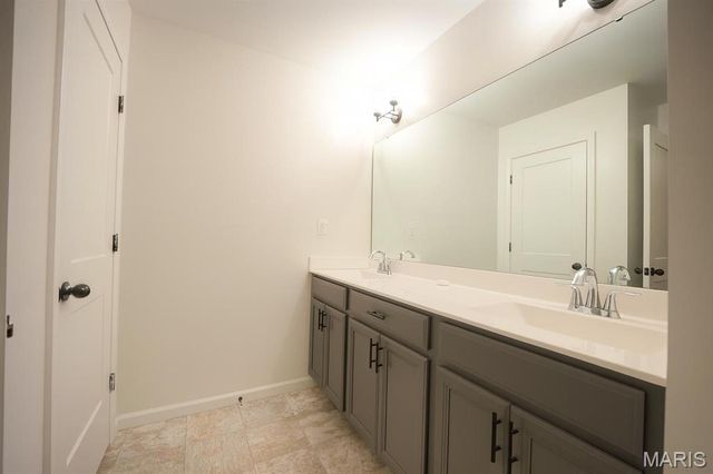 205 Eisenhower Boulevard, Troy, IL 62294