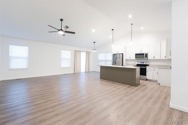 205 Eisenhower Boulevard, Troy, IL 62294