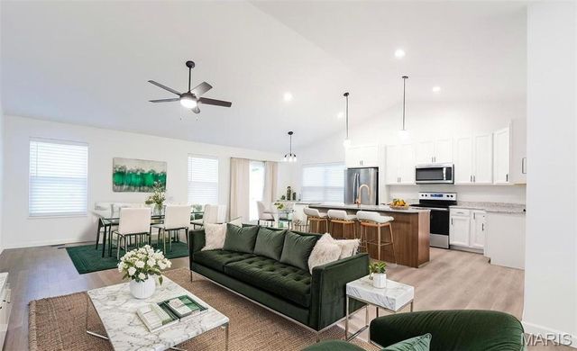 205 Eisenhower Boulevard, Troy, IL 62294