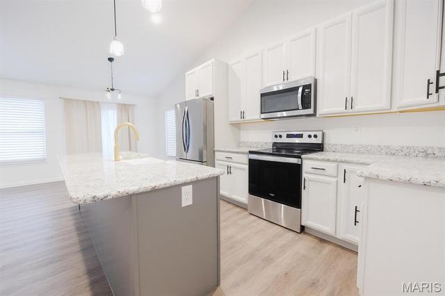 205 Eisenhower Boulevard, Troy, IL 62294