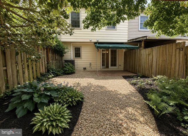 17904 HICKORY LN, Hagerstown, MD 21740