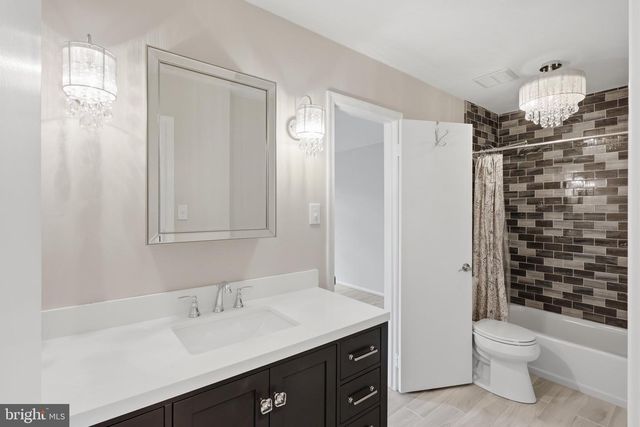 17904 HICKORY LN, Hagerstown, MD 21740