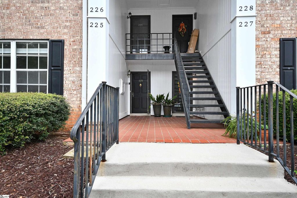 925 Cleveland Street Unit 225, Greenville, SC 29601