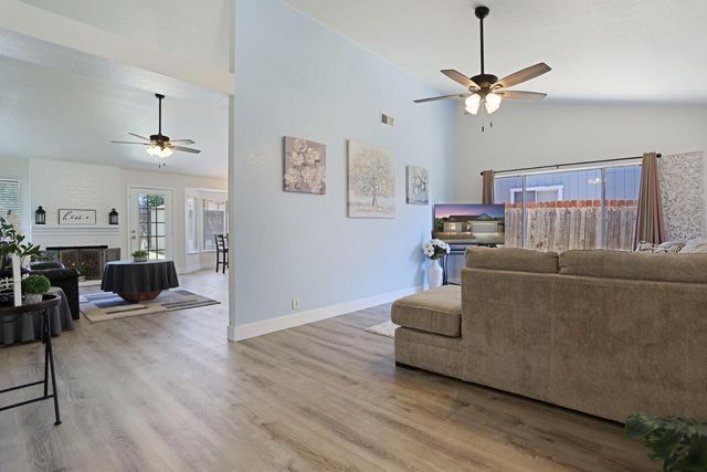 437 Silver Crest Cir, Rio Linda, CA 95673