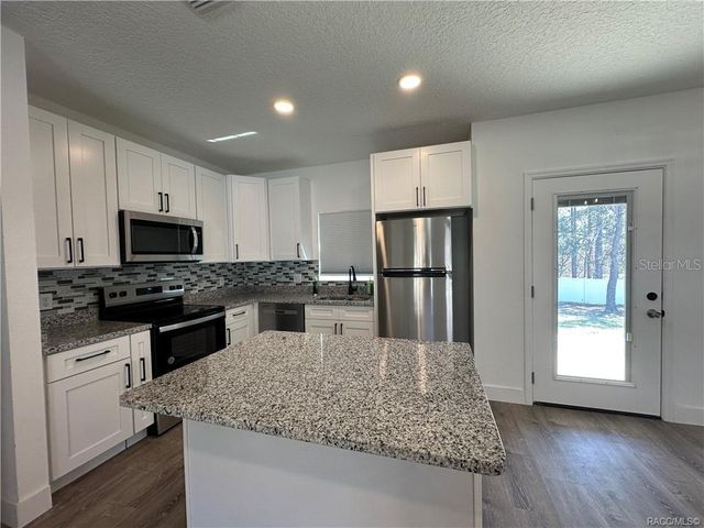 5749 N CLAREMONT DR, Citrus Springs, FL 34434