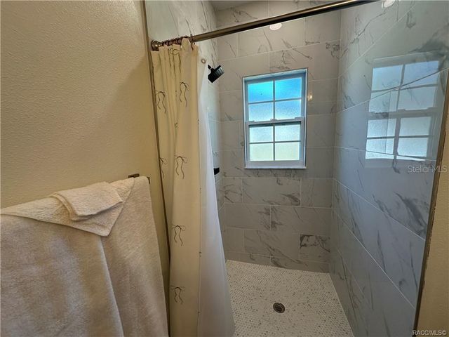 5749 N CLAREMONT DR, Citrus Springs, FL 34434