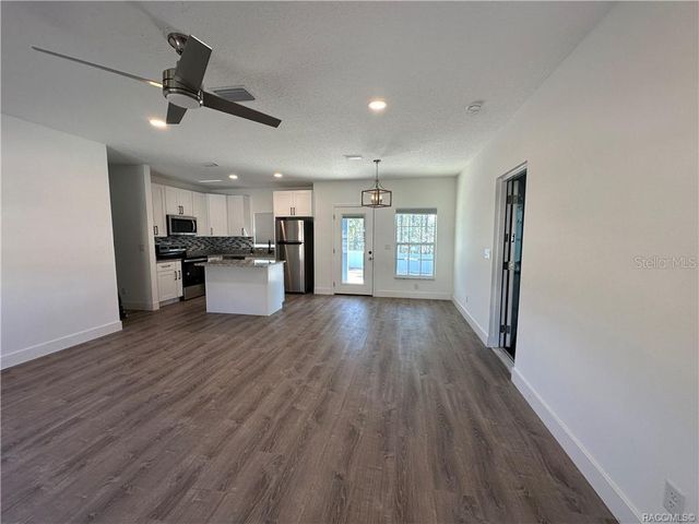 5749 N CLAREMONT DR, Citrus Springs, FL 34434