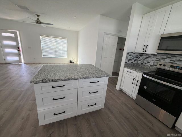 5749 N CLAREMONT DR, Citrus Springs, FL 34434