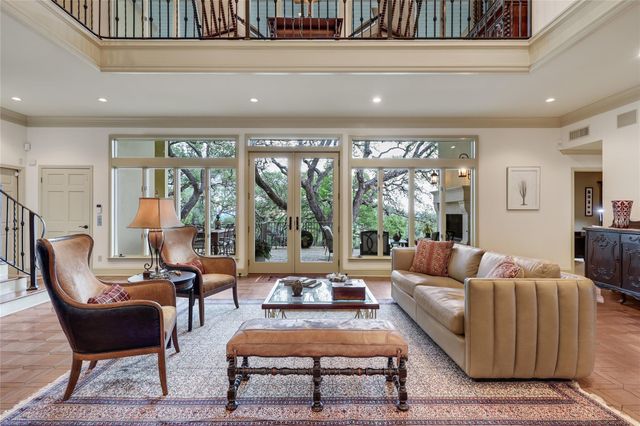 3418 Mount Bonnell CIR, Austin, TX 78731