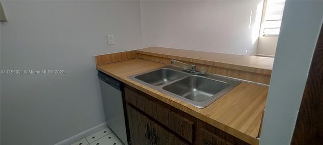 13390 NE 7th Ave 302, North Miami, FL 33161