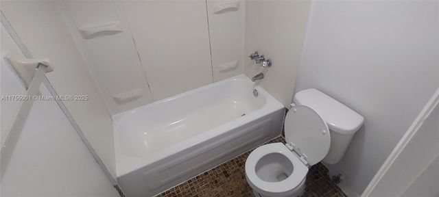 13390 NE 7th Ave 302, North Miami, FL 33161