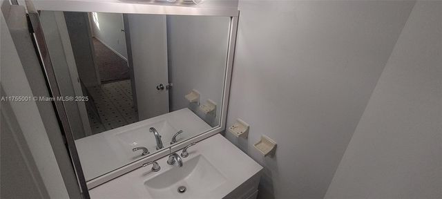 13390 NE 7th Ave 302, North Miami, FL 33161