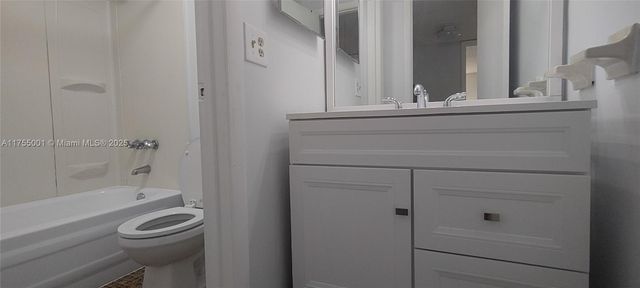 13390 NE 7th Ave 302, North Miami, FL 33161