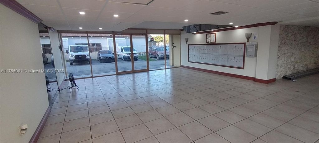 13390 NE 7th Ave 302, North Miami, FL 33161