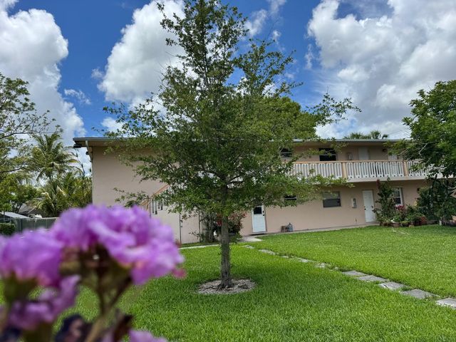 7400 Kimberly Boulevard 202a, North Lauderdale, FL 33068