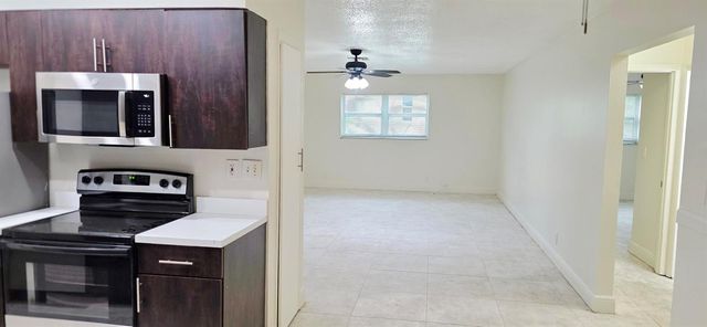 7400 Kimberly Boulevard 202a, North Lauderdale, FL 33068