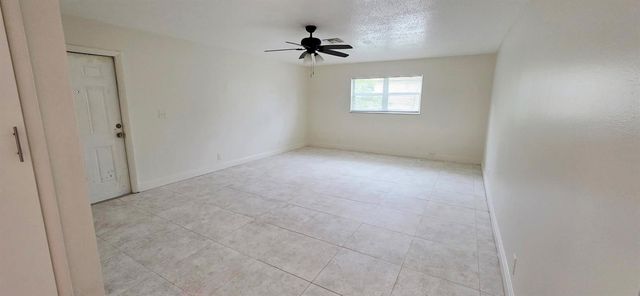 7400 Kimberly Boulevard 202a, North Lauderdale, FL 33068