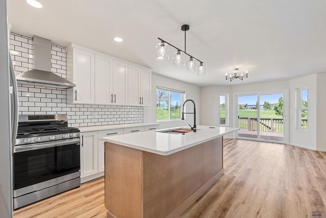 2215 BLUE BELL LOOP, Spearfish, SD 57783