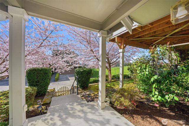 1757 9th Court NE, Issaquah, WA 98029