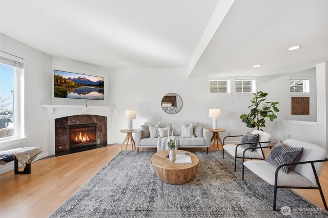 1757 9th Court NE, Issaquah, WA 98029