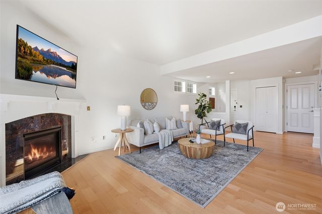 1757 9th Court NE, Issaquah, WA 98029