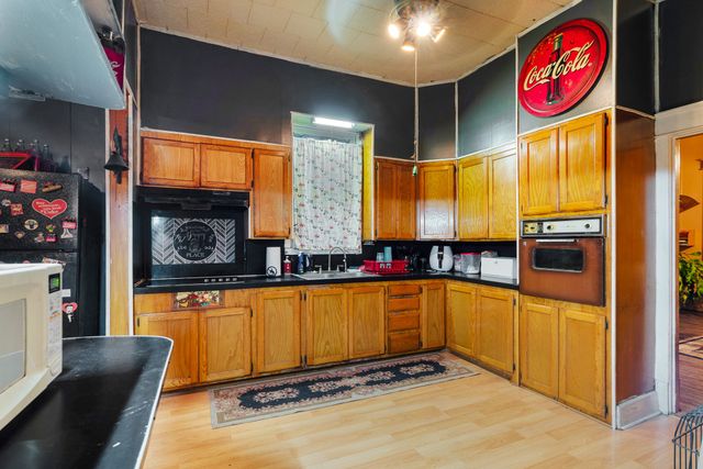 1347 E Houston Street, Paris, TX 75460