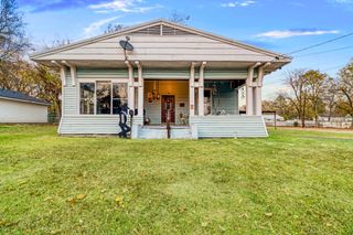 1347 E Houston Street, Paris, TX 75460