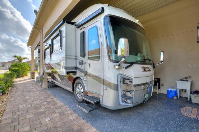 416 MOTORCOACH DRIVE S, Polk City, FL 33868