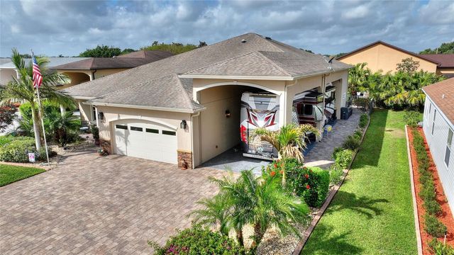 416 MOTORCOACH DRIVE S, Polk City, FL 33868