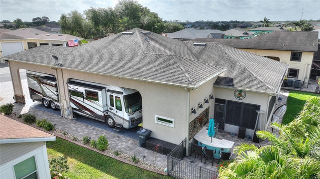 416 MOTORCOACH DRIVE S, Polk City, FL 33868