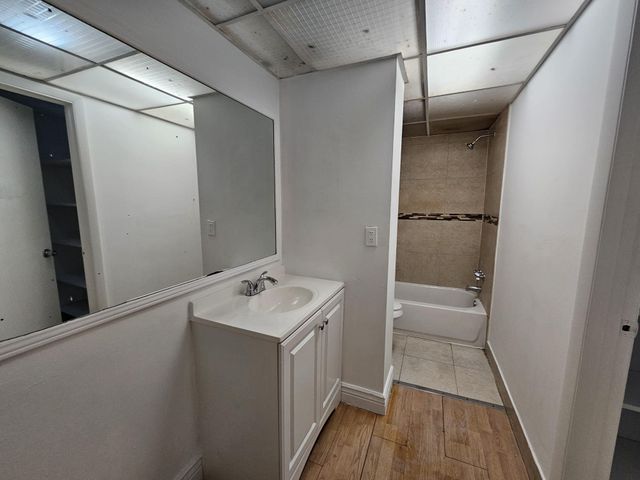 2800 NW 56th Avenue E201, Lauderhill, FL 33313