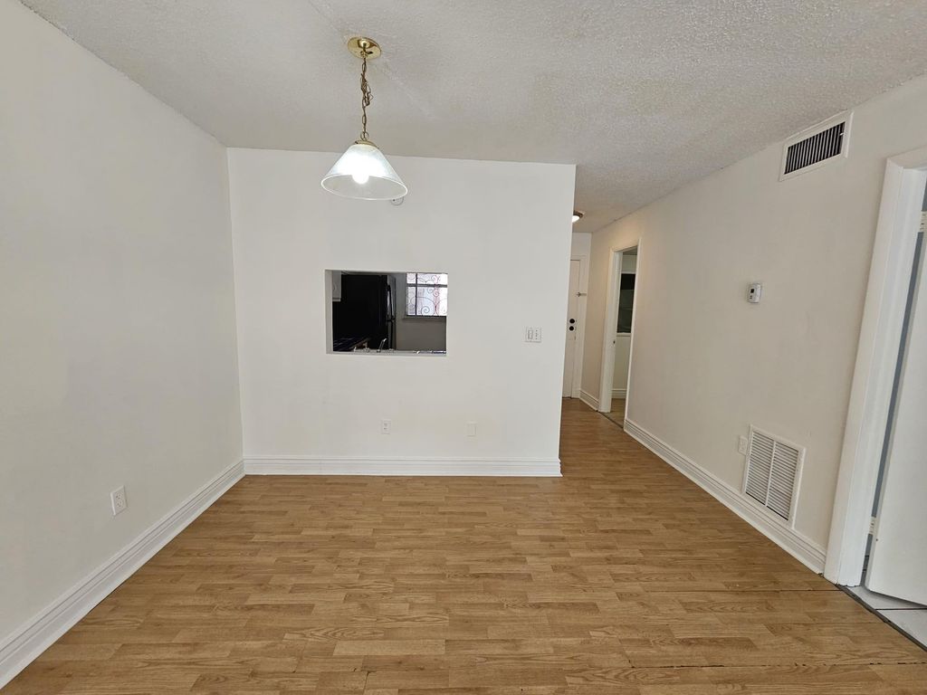 2800 NW 56th Avenue E201, Lauderhill, FL 33313