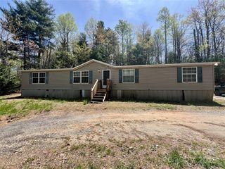 343 Daytona Lane, Saluda, NC 28773