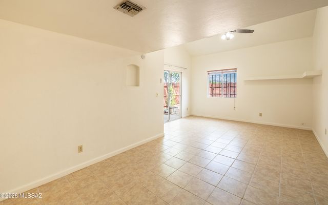 3750 N Country Club Rd Apt 46, Tucson, AZ 85716
