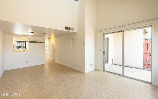 3750 N Country Club Rd Apt 46, Tucson, AZ 85716