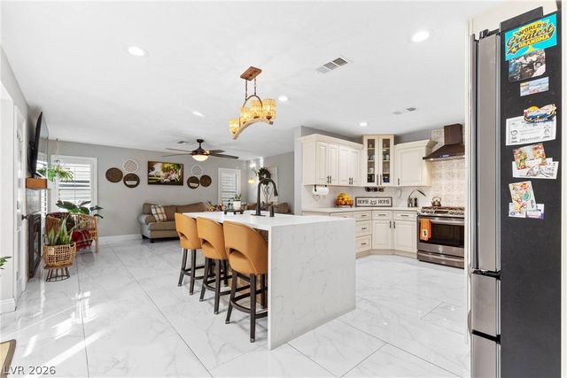 407 Crater Court, Henderson, NV 89014