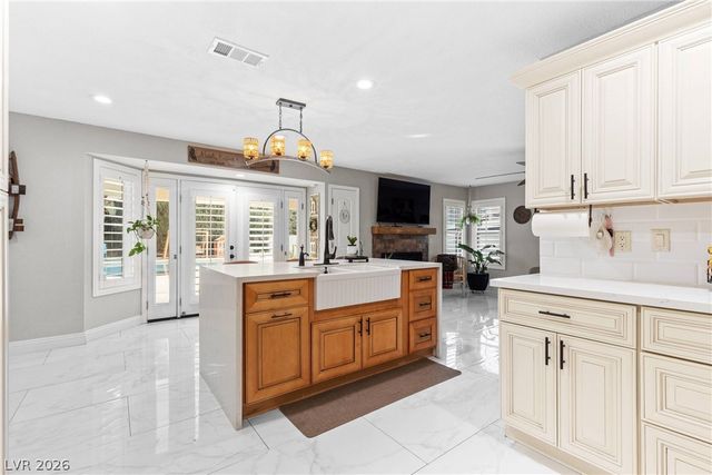 407 Crater Court, Henderson, NV 89014