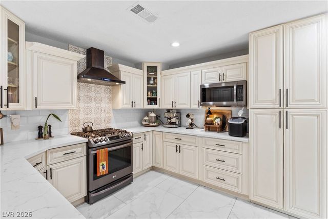 407 Crater Court, Henderson, NV 89014