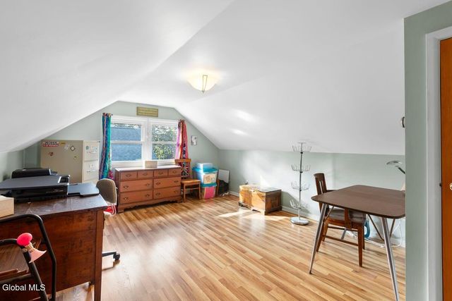 542 McChesney Ave Extension, Brunswick, NY 12180