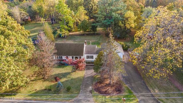 542 McChesney Ave Extension, Brunswick, NY 12180