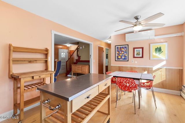 542 McChesney Ave Extension, Brunswick, NY 12180