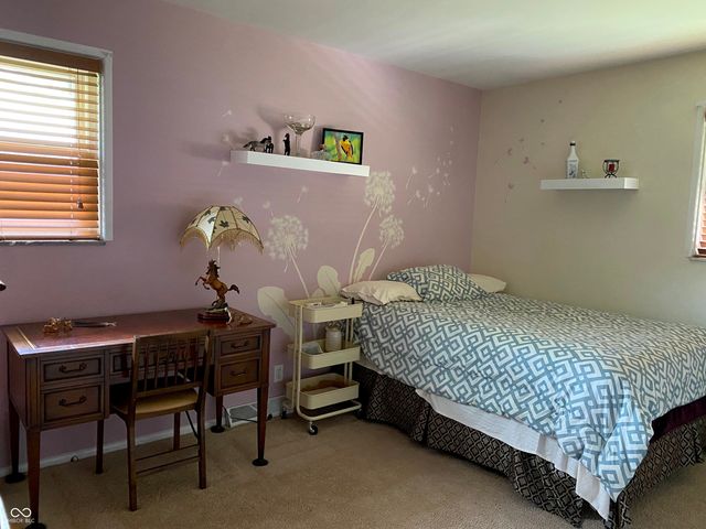 1438 N Roseway Drive N, Indianapolis, IN 46219