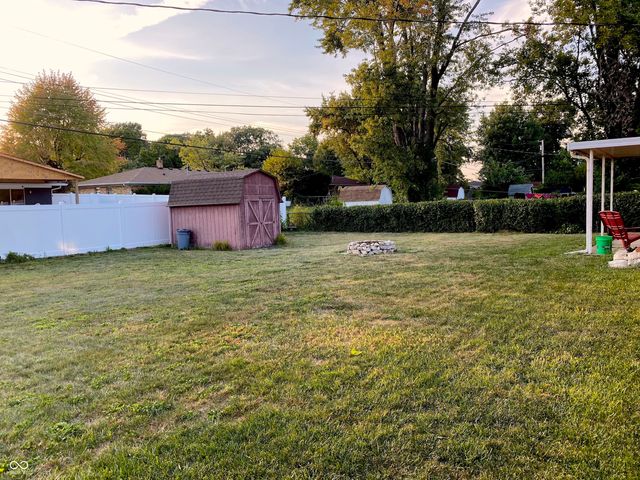 1438 N Roseway Drive N, Indianapolis, IN 46219