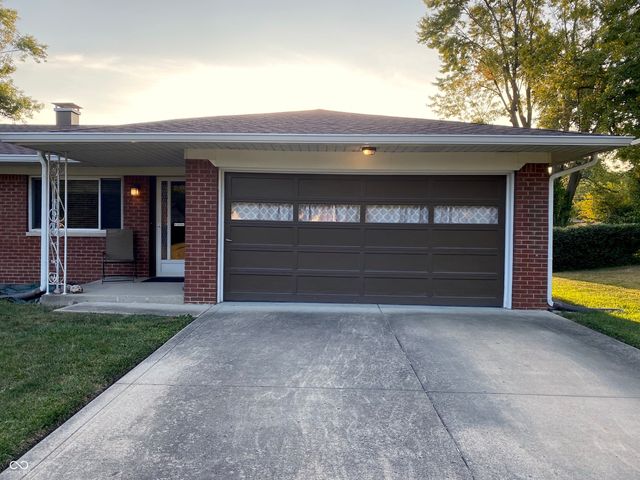 1438 N Roseway Drive N, Indianapolis, IN 46219