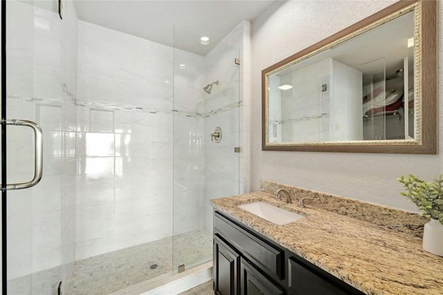 101 Island DR F, Horseshoe Bay, TX 78657