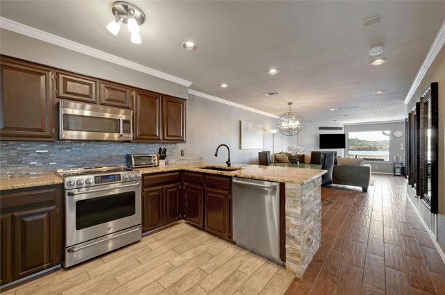 101 Island DR F, Horseshoe Bay, TX 78657