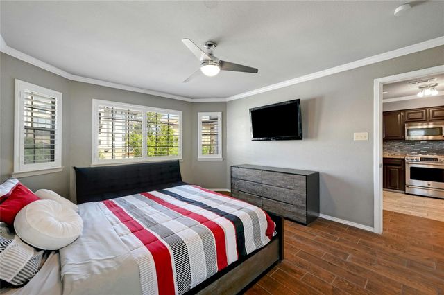 101 Island DR F, Horseshoe Bay, TX 78657