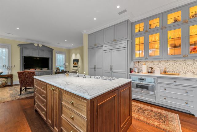 8511 Edgemere Road 201, Dallas, TX 75225