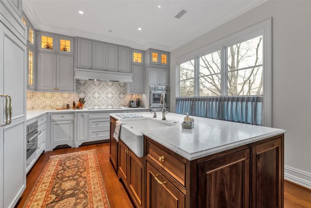 8511 Edgemere Road 201, Dallas, TX 75225