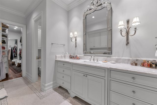 8511 Edgemere Road 201, Dallas, TX 75225
